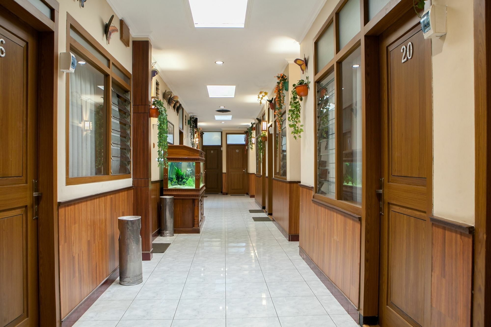 Reddoorz Plus Near Riau Street Bandung Extérieur photo